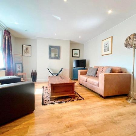 Cheltenham Central Apartment, Parking, Close Bars & Restaurants צ'לטנהם מראה חיצוני תמונה