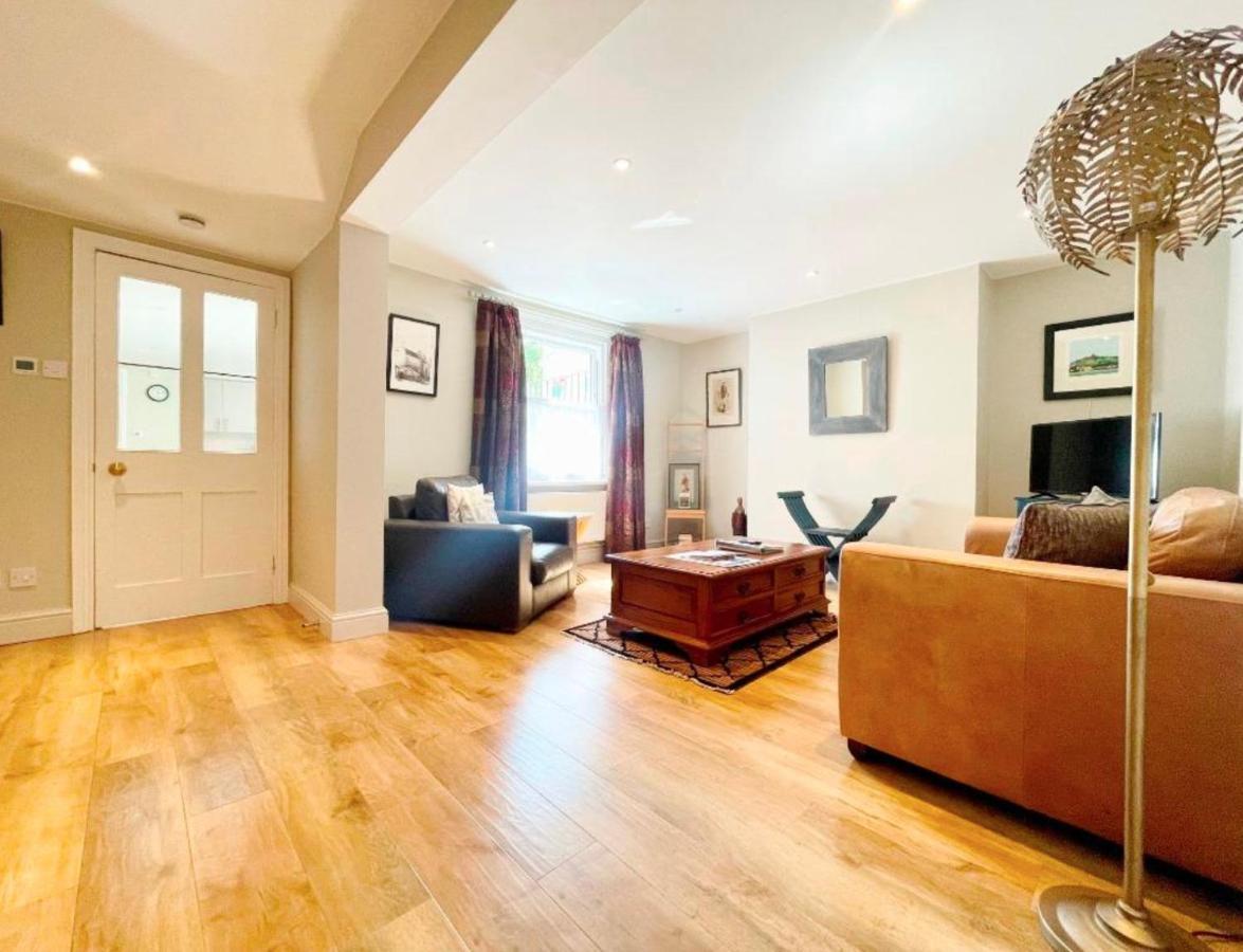 Cheltenham Central Apartment, Parking, Close Bars & Restaurants צ'לטנהם מראה חיצוני תמונה