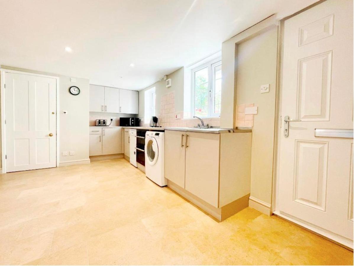 Cheltenham Central Apartment, Parking, Close Bars & Restaurants צ'לטנהם מראה חיצוני תמונה